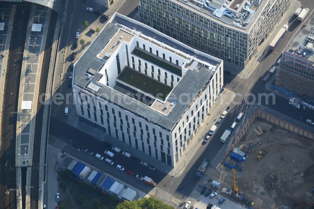 Berlin Moabit from the bird's eye view: Lehrter Stadtquartier quarter in the Moabit part of Berlin in Germany. The quarter consists of 5 blocks which form a complex of office buildings and hotels