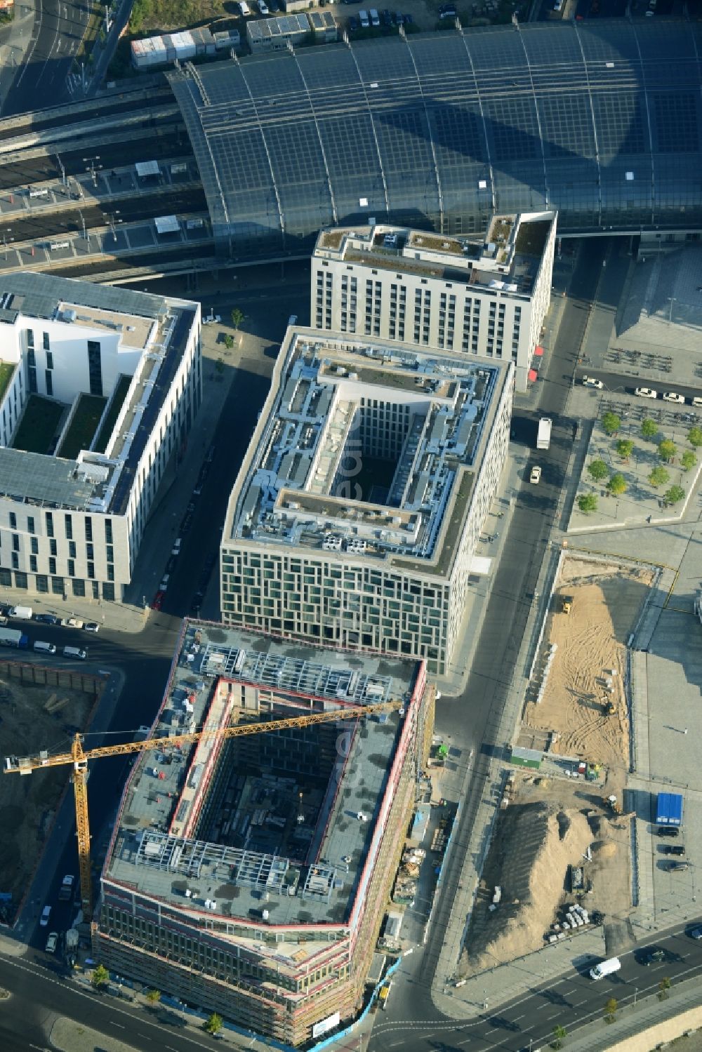 Berlin Moabit from above - Lehrter Stadtquartier quarter in the Moabit part of Berlin in Germany. The quarter consists of 5 blocks which form a complex of office buildings and hotels