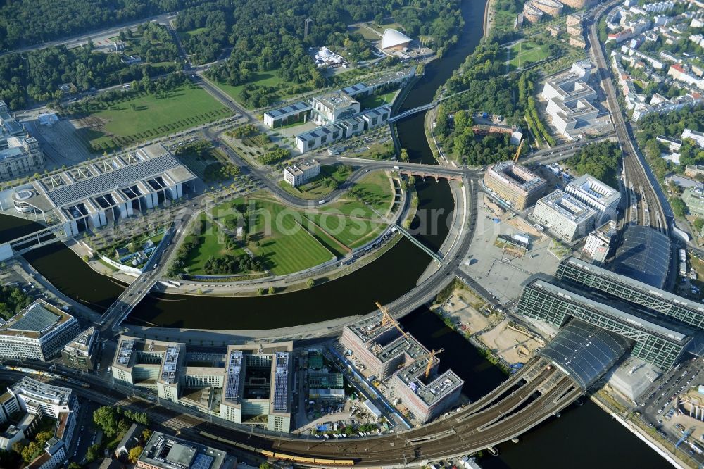 Aerial image Berlin Moabit - Lehrter Stadtquartier quarter in the Moabit part of Berlin in Germany. The quarter consists of 5 blocks which form a complex of office buildings and hotels