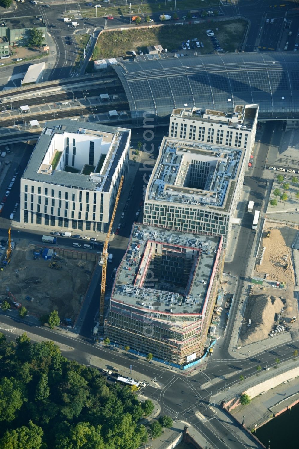 Berlin Moabit from the bird's eye view: Lehrter Stadtquartier quarter in the Moabit part of Berlin in Germany. The quarter consists of 5 blocks which form a complex of office buildings and hotels