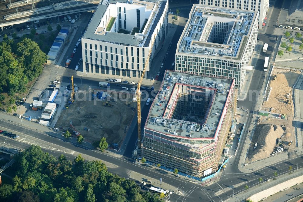 Aerial image Berlin Moabit - Lehrter Stadtquartier quarter in the Moabit part of Berlin in Germany. The quarter consists of 5 blocks which form a complex of office buildings and hotels