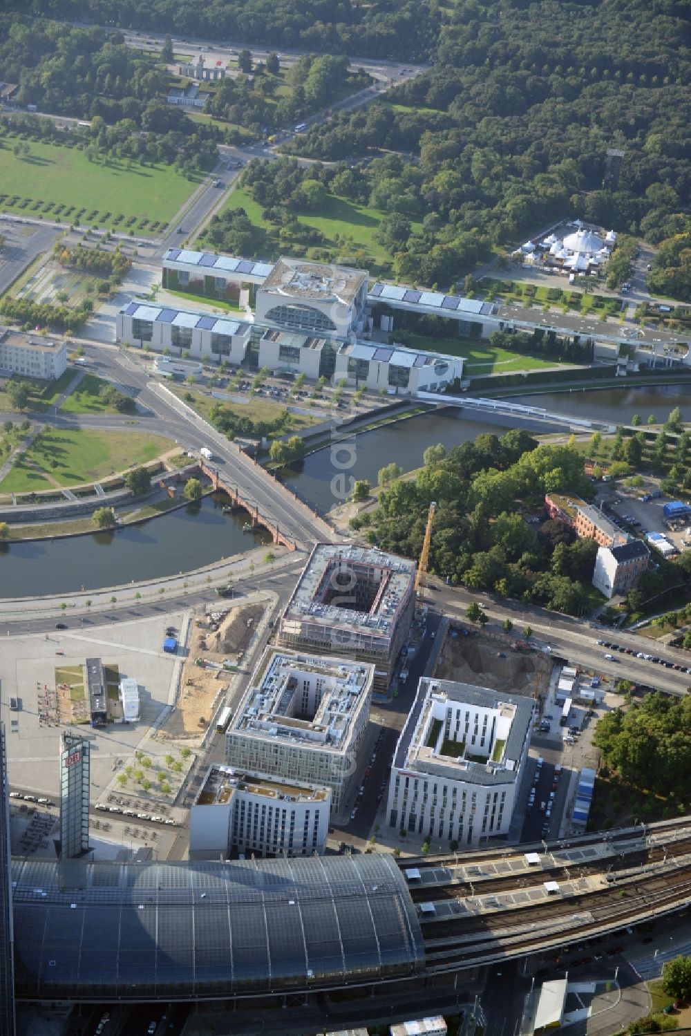 Berlin from above - Lehrter Stadtquartier quarter in the Moabit part of Berlin in Germany. The quarter consists of 5 blocks which form a complex of office buildings and hotels