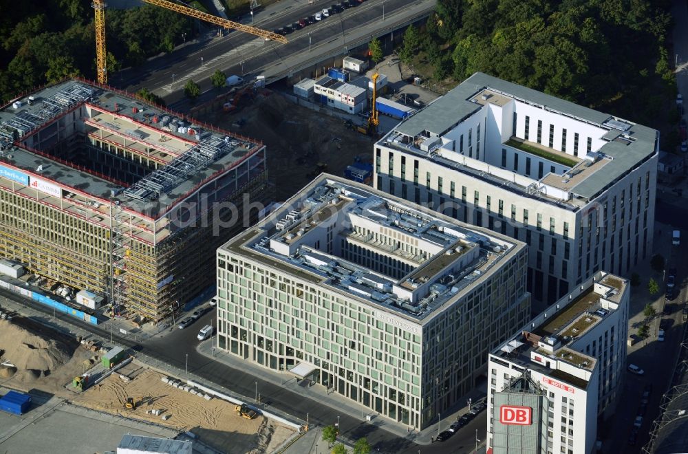 Berlin from the bird's eye view: Lehrter Stadtquartier quarter in the Moabit part of Berlin in Germany. The quarter consists of 5 blocks which form a complex of office buildings and hotels