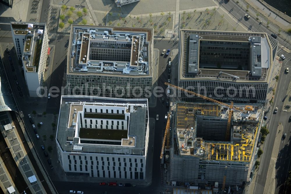 Aerial photograph Berlin - Lehrter Stadtquartier quarter in the Moabit part of Berlin in Germany. The quarter consists of 5 blocks which form a complex of office buildings and hotels