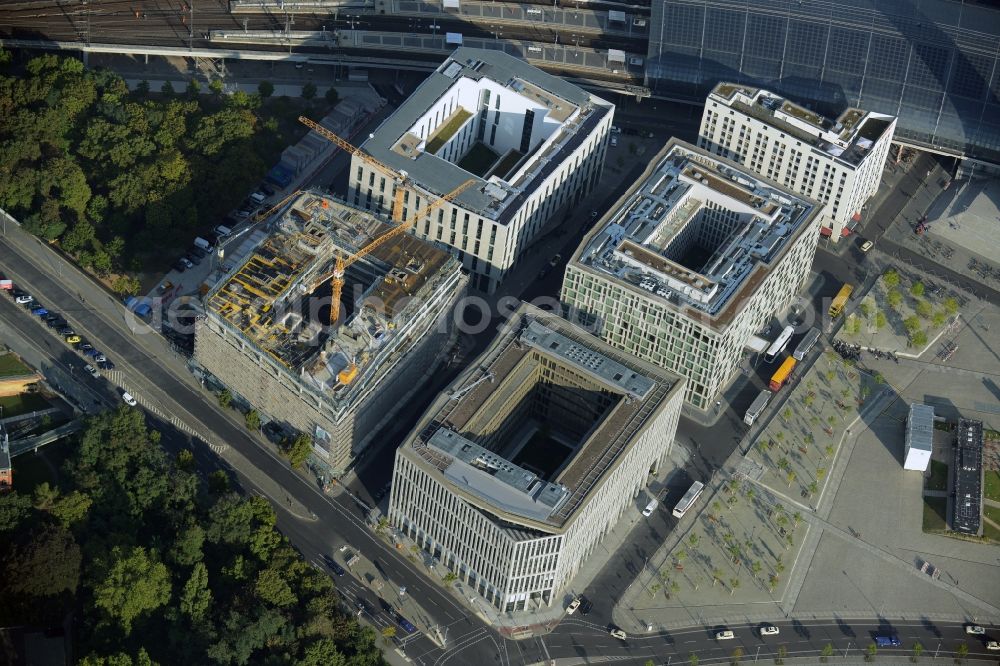 Aerial image Berlin - Lehrter Stadtquartier quarter in the Moabit part of Berlin in Germany. The quarter consists of 5 blocks which form a complex of office buildings and hotels