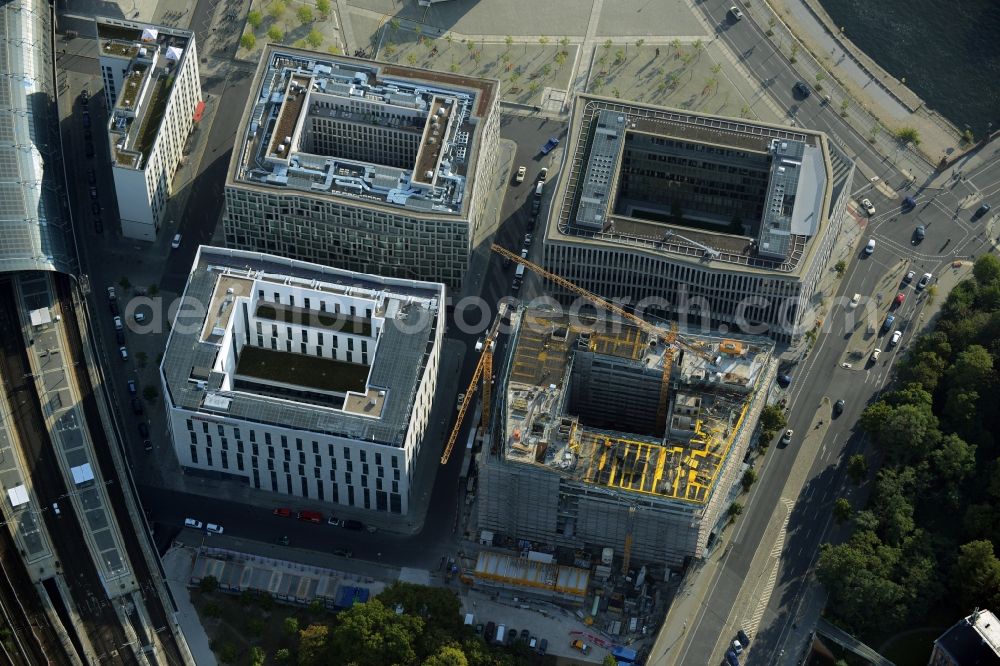 Aerial image Berlin - Lehrter Stadtquartier quarter in the Moabit part of Berlin in Germany. The quarter consists of 5 blocks which form a complex of office buildings and hotels