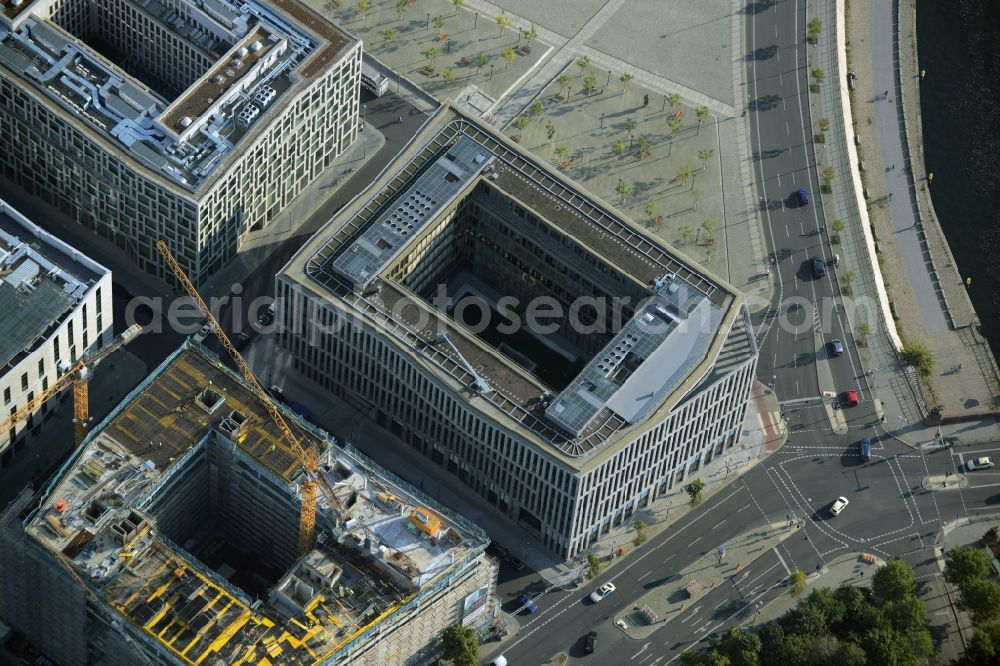 Aerial photograph Berlin - Lehrter Stadtquartier quarter in the Moabit part of Berlin in Germany. The quarter consists of 5 blocks which form a complex of office buildings and hotels