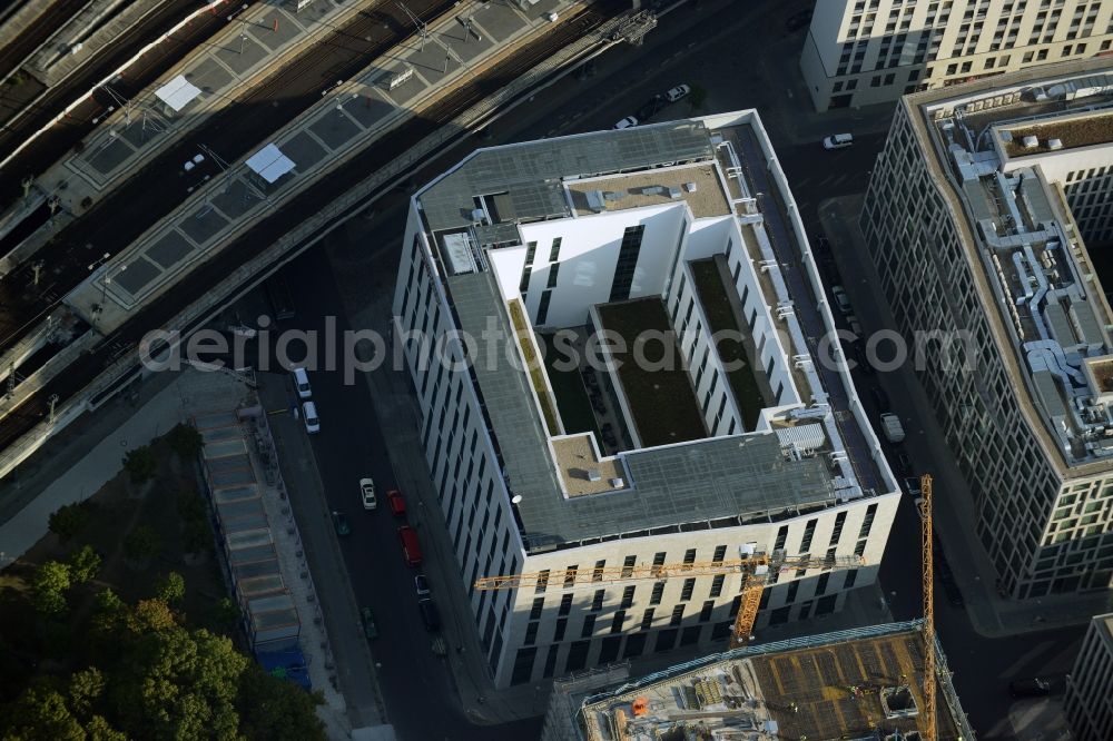 Berlin from the bird's eye view: Lehrter Stadtquartier quarter in the Moabit part of Berlin in Germany. The quarter consists of 5 blocks which form a complex of office buildings and hotels