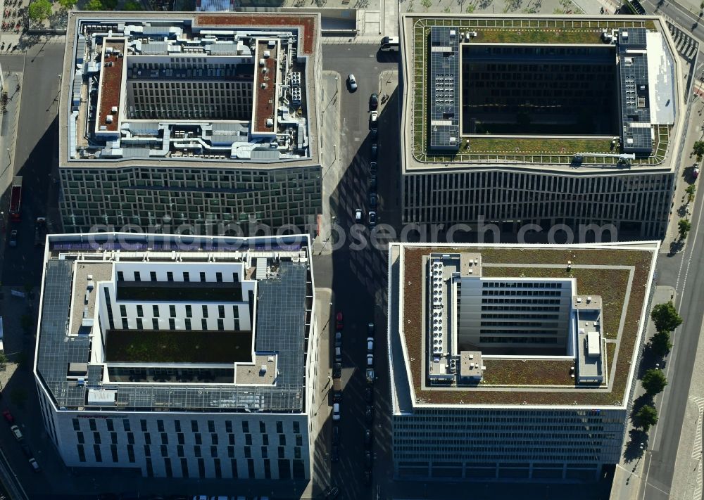 Aerial photograph Berlin - Lehrter Stadtquartier quarter in the Moabit part of Berlin in Germany. The quarter consists of 5 blocks which form a complex of office buildings and hotels