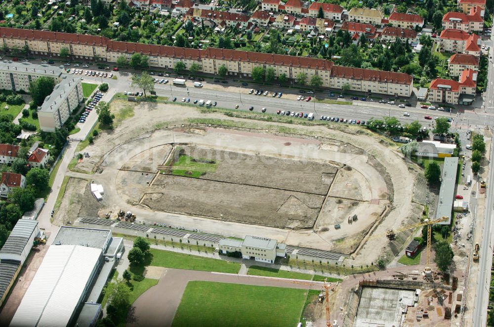 Aerial photograph Halle / Saale - Umbau des Leichtathletikstadion an der Robert-Koch-Straße in Halle. Das Stadion erhält einen neuen Rasen und umgebaute Ränge. Reconstruction of the athletic stadium at the Robert-Koch-Straße in Halle.