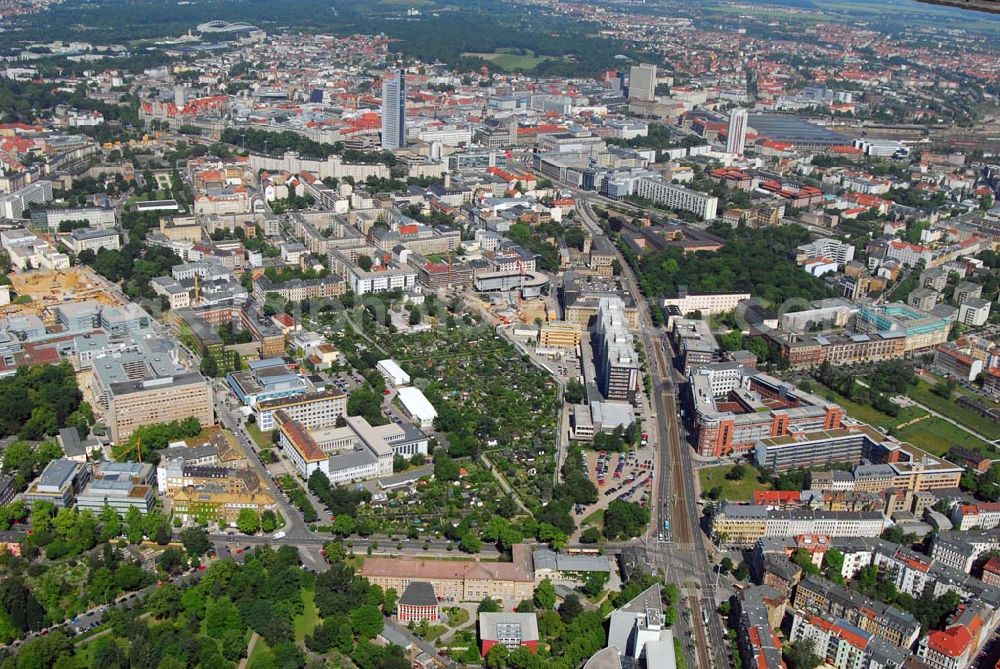 Aerial photograph Leipzig - Blick auf das Wohnhaus der IKV GMBH an der Volkmarstraße in Leipzig.