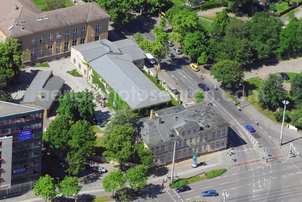 Aerial photograph Leipzig - Blick auf das Wohnhaus der IKV GMBH an der Volkmarstraße in Leipzig.