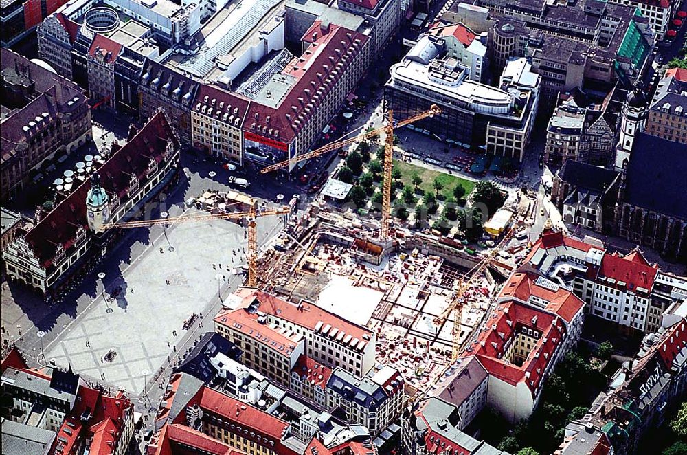 Leipzig / Sachsen from the bird's eye view: Leipzig / Sachsen Blick auf die Baustelle für Geschäfts- und Bürokomplex der KG Stoffel am Alten Markt, südlich vom Leipziger Hauptbahnhof (rechts: die Nikolai-Kirche)