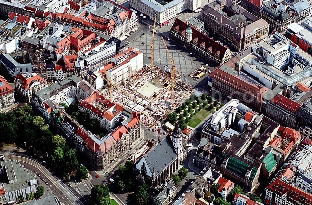 Leipzig / Sachsen from above - Leipzig / Sachsen Blick auf die Baustelle für Geschäfts- und Bürokomplex der KG Stoffel am Alten Markt, südlich vom Leipziger Hauptbahnhof (unten: die Nikolai-Kirche)