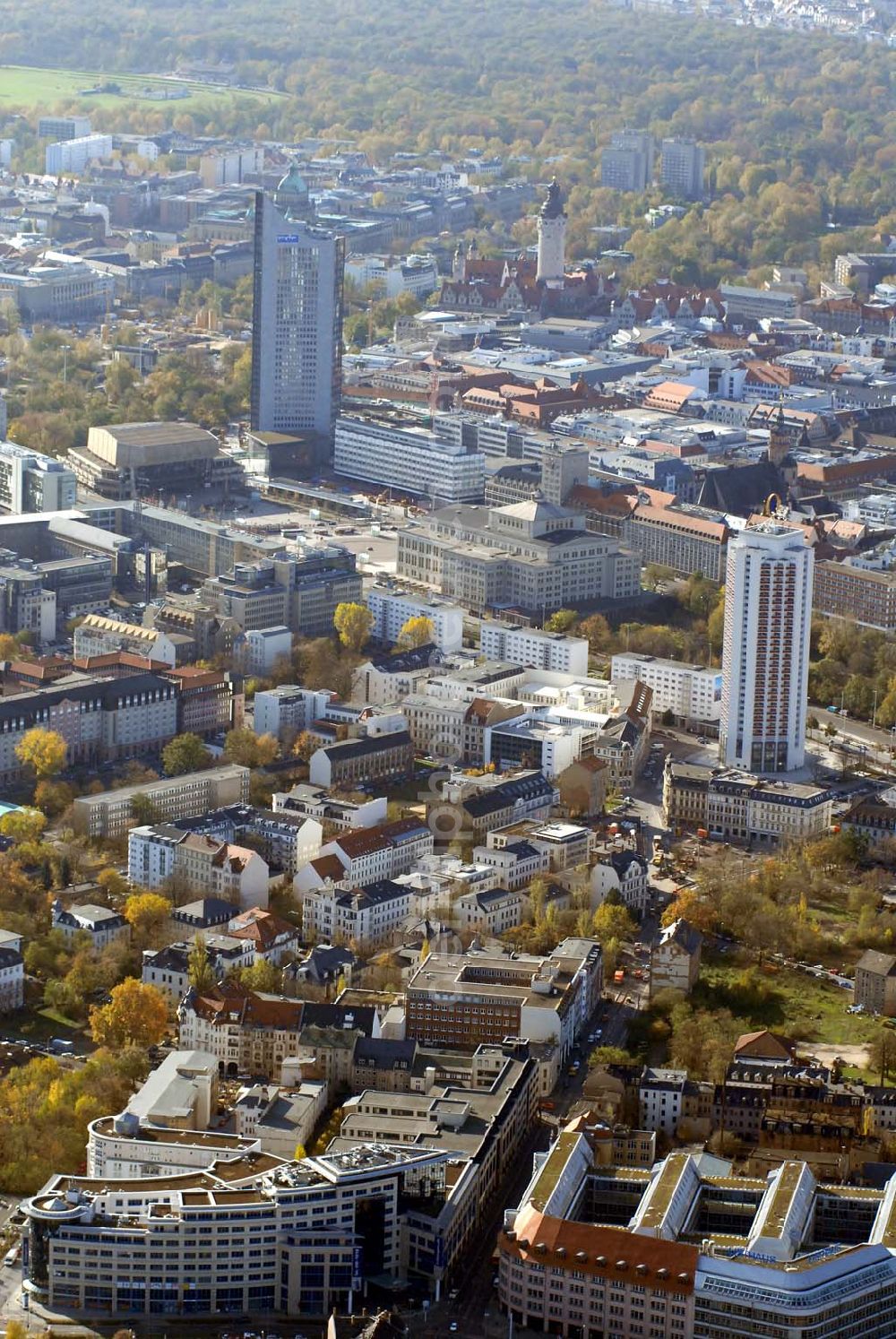 Leipzig from the bird's eye view: Blick auf das Zentrum von Leipzig am Augustusplatz.