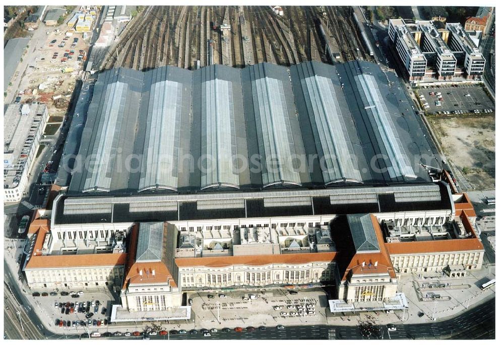 Aerial image Leipzig - Leipziger Hauptbahnhof mit ECE-Shoppingcenter in Leipzig / Sachsen.