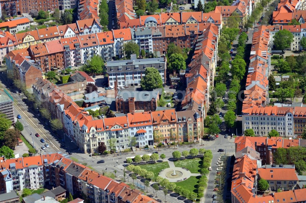 Erfurt from above - View the beautifully renovated houses on Leipziger Platz in Erfurt in Thuringia. From right to left leads the Thaelmannstrasse and right up the Geschwister-Scholl-Strasse