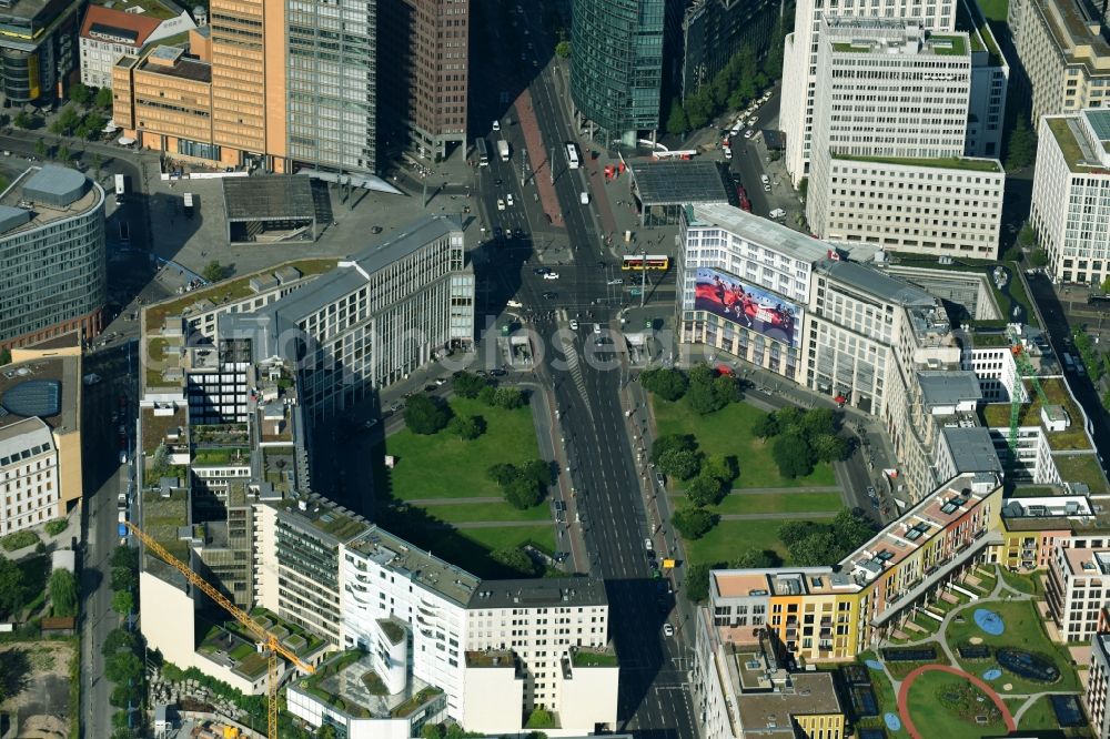 Berlin from the bird's eye view: Ensemble space Leipziger Platz in the inner city center in Berlin in Germany