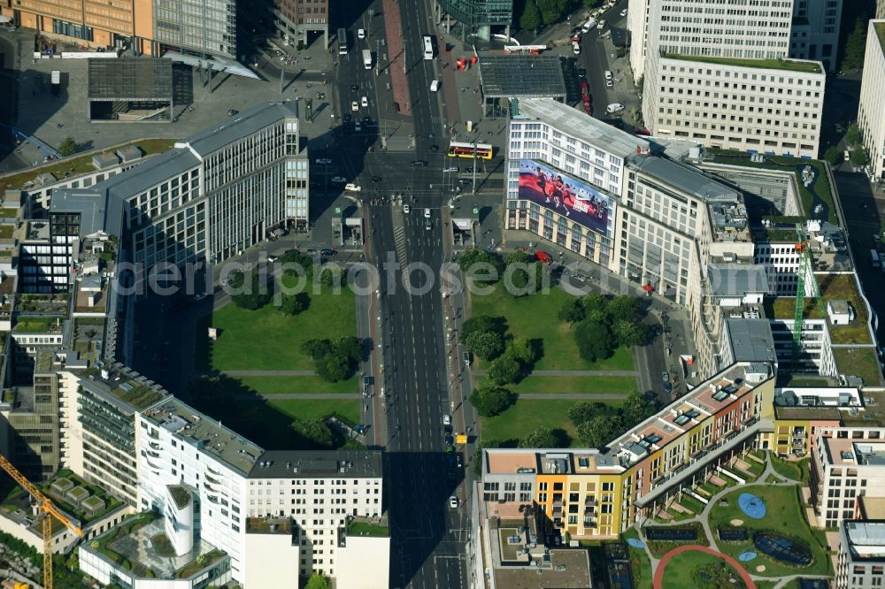 Aerial image Berlin - Ensemble space Leipziger Platz in the inner city center in Berlin in Germany