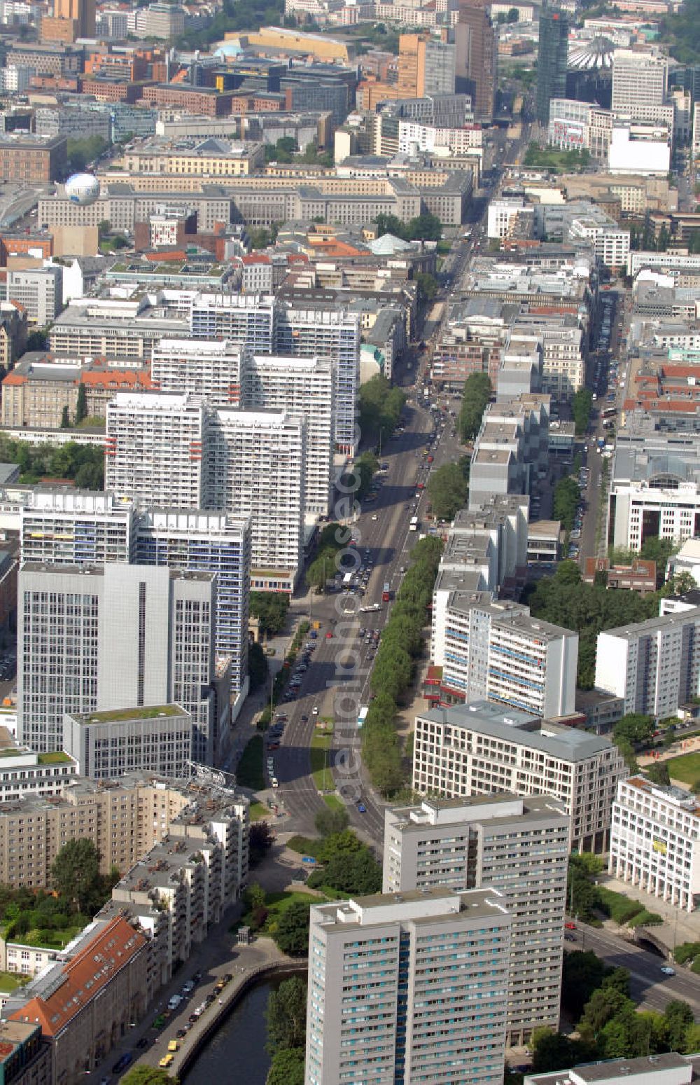 Aerial image Berlin - Blick auf einen Wohnkomplex an der Leipziger Straße in Berlin-Mitte. View to an housing area at the Leipziger Straße in the center of Berlin.