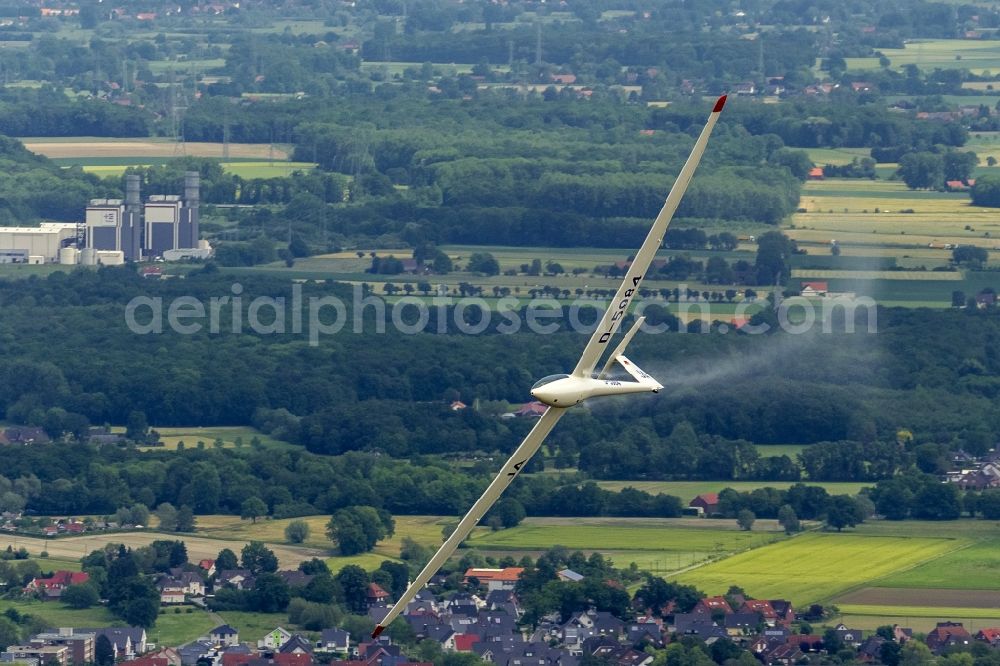 Aerial image Hamm - Performance single-seater glider DG 300 can land position from water ballast - Hamm in North Rhine-Westphalia