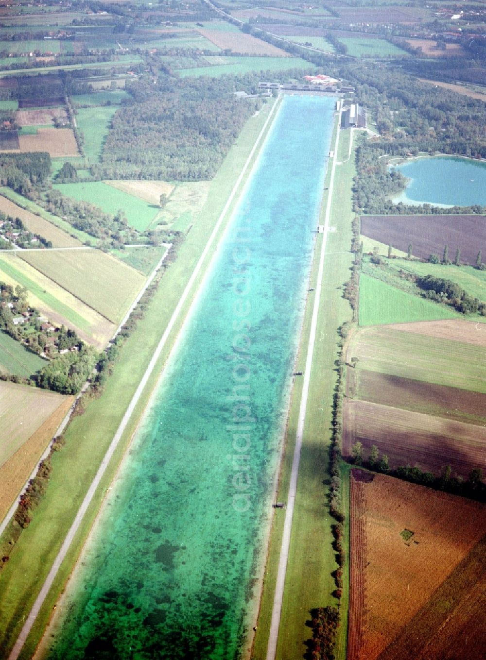 Aerial image Oberschleißheim - Sporting center of the regatta courses - Racetrack Olympia-Regattastrecke on Dachauer Strasse in Oberschleissheim in the state Bavaria, Germany