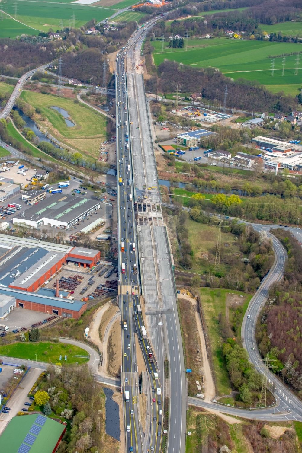 Hagen from the bird's eye view: View of the Lennetalbruecke in Hagen in the state North Rhine-Westphalia