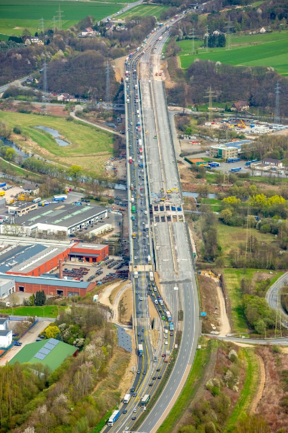 Hagen from the bird's eye view: View of the Lennetalbruecke in Hagen in the state North Rhine-Westphalia