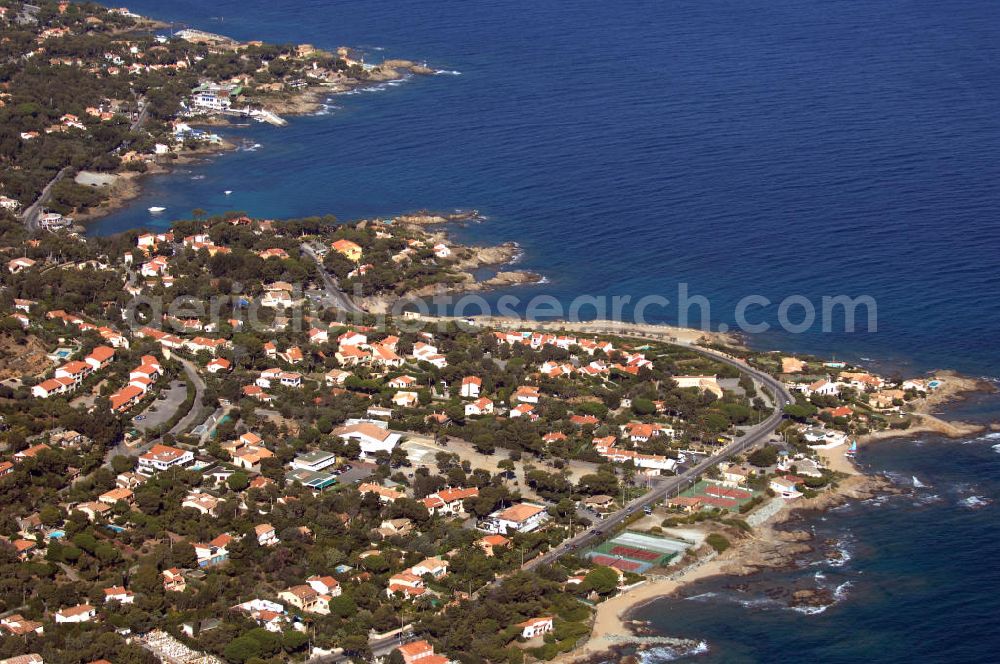 Les Issambres from the bird's eye view: Blick auf Les Issambres an der Cote d' Azur in Frankreich.