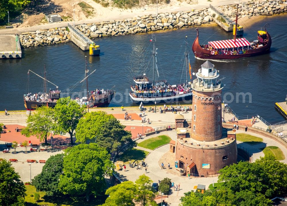 Aerial photograph Kolobrzeg - Kolberg - Lighthouse as a historic seafaring character in the coastal area of Latarina Morska in Kolberg in West Pomerania, Poland