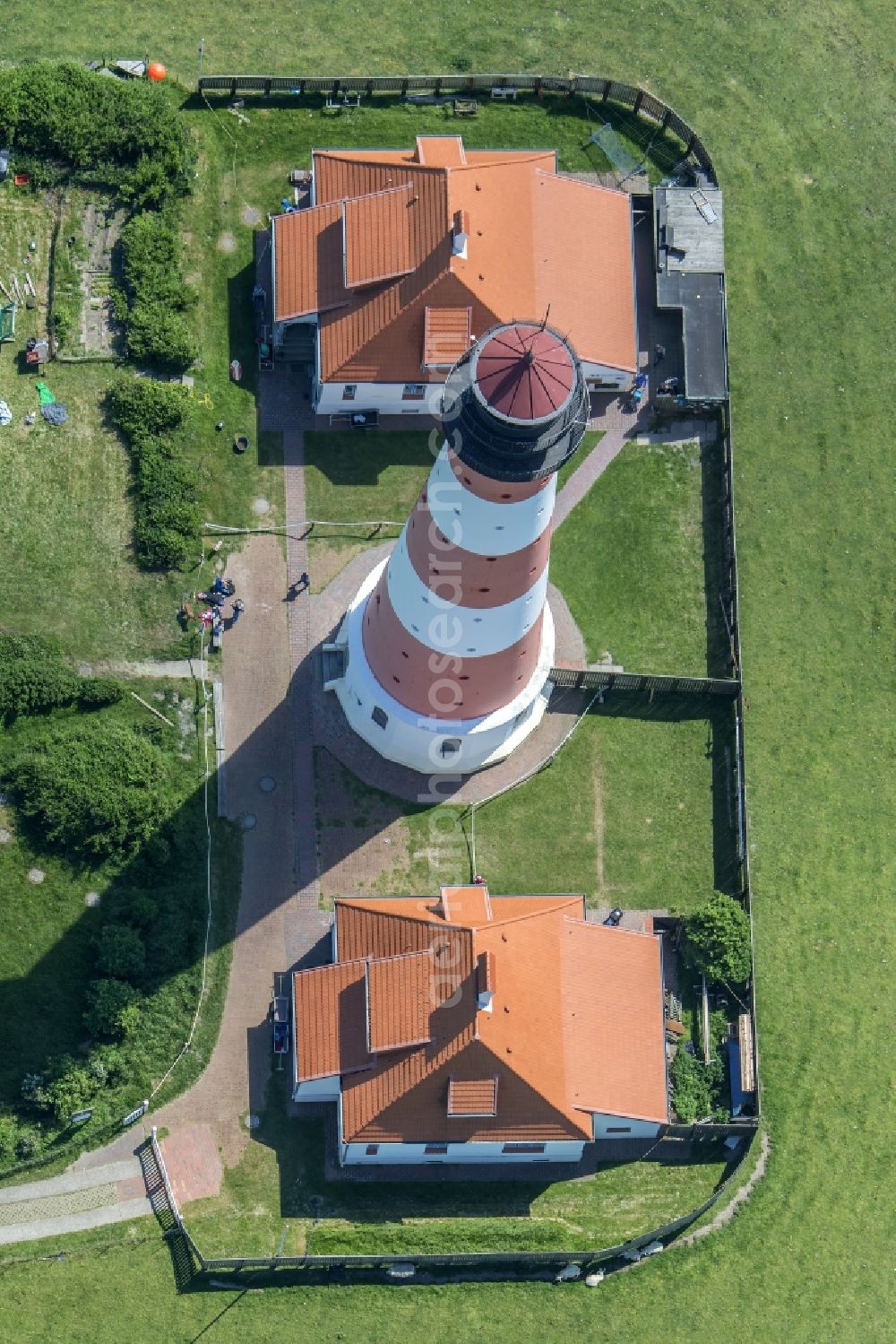 Aerial photograph westerhever - Lighthouse as a historic seafaring character in the coastal area of North Sea in the district Hauert in Westerhever in the state Schleswig-Holstein