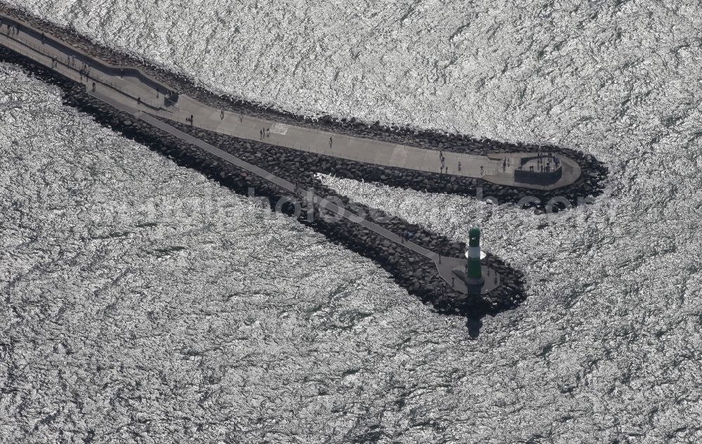 Rostock, Warnemünde from the bird's eye view: Lighthouse as a historic seafaring character in the coastal area of the baltic sea in Rostock, Warnemuende in the state Mecklenburg - Western Pomerania