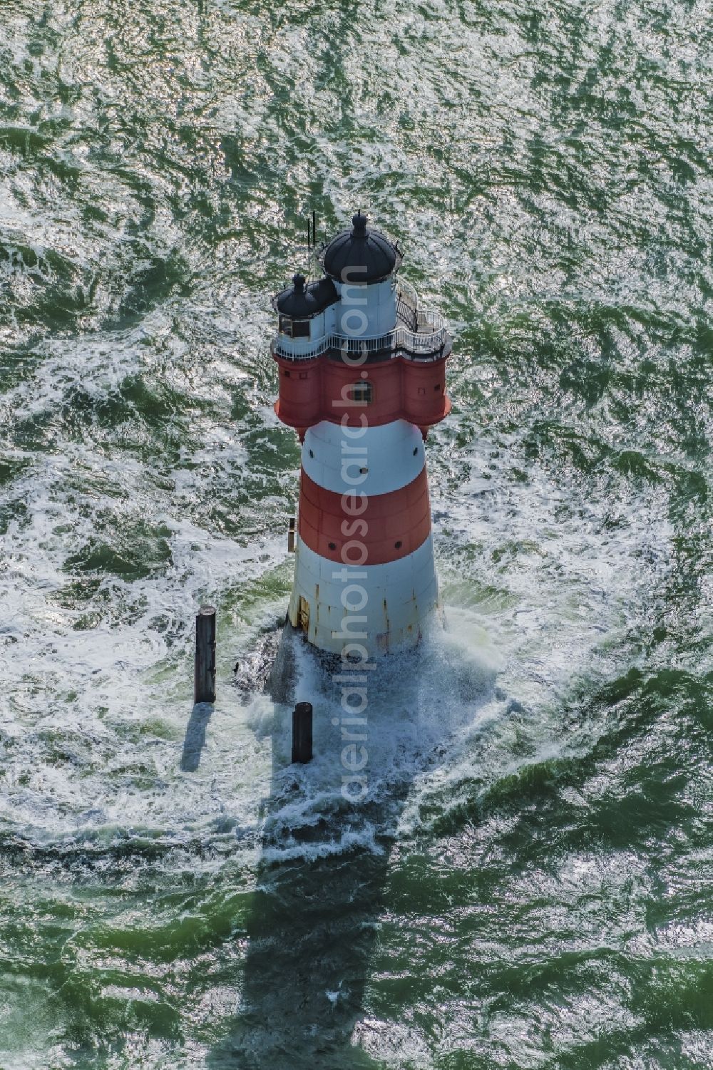 Aerial photograph Wangerooge - Lighthouse Roter Sand as a historic seafaring character in the waters of the North Sea by the mouth of the river Weser in Germany