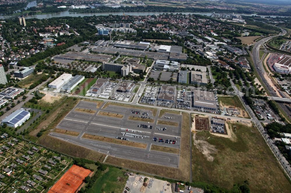 Aerial image Mainz - Loehr Automeile in Mainz in Rhineland-Palatinate. The Loehr & Becker Aktiengesellschaft is one of the largest in terms of sales ten automotive trade groups in Germany. The Group currently operates 26 operational dealerships