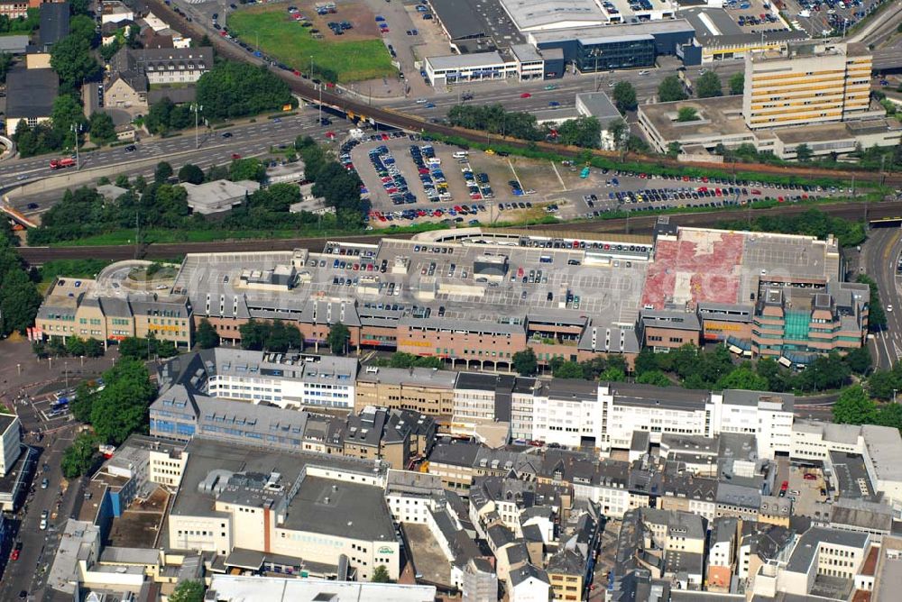 Aerial photograph Koblenz - Löhr-Center Koblenz. Der Einkaufs- und Geschäftskomplex ist ein Projekt der ECE Projektmanagement GmbH. Kontakt: Löhr-Center Koblenz, Hohenfelder Straße 22, 56068 Koblenz, Tel.: 0261 / 133 90 60, Fax: 0261 / 160 946, shop@ece.de,
