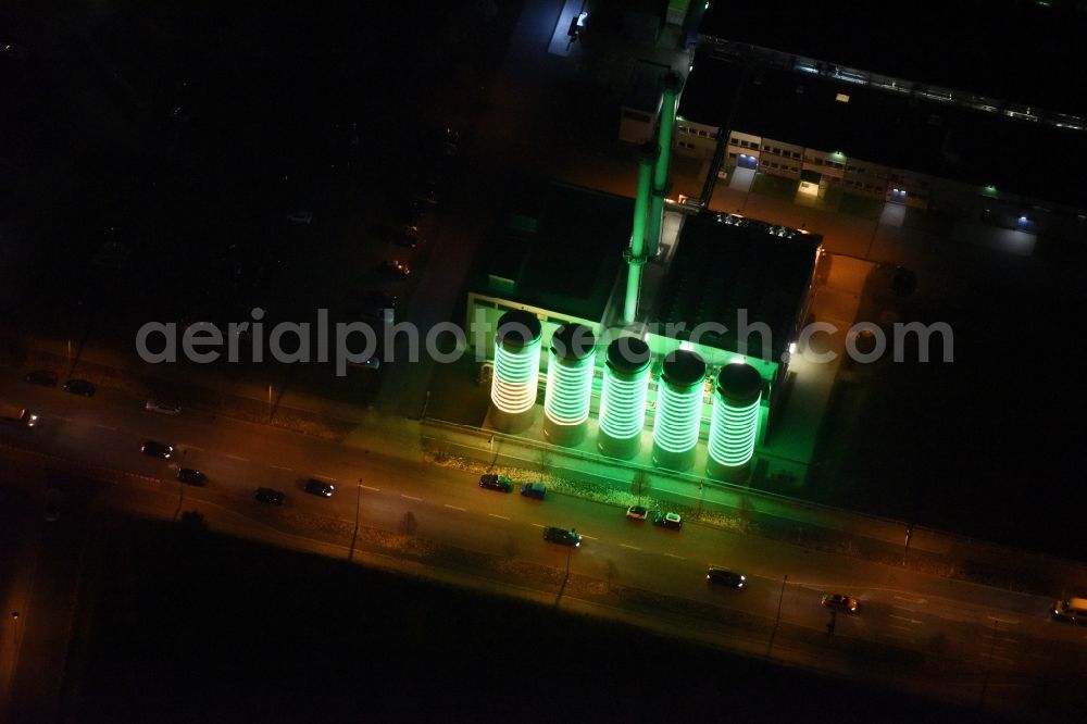 Aerial photograph Berlin - Light installation at Energieunternehmens heating plant of BTB Blockheizkraftwerks- Traeger und Betreibergesellschaft mbH in Berlin in Germany