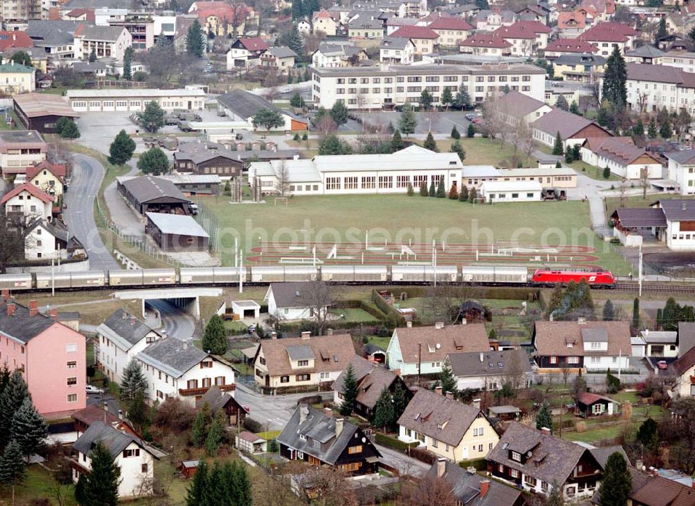 Aerial photograph - LIDL - Logistikzug auf der Strecke Lambach - Villach in Österreich.