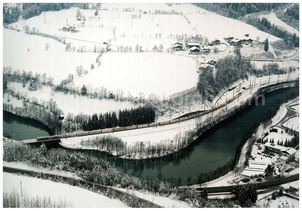 Aerial photograph - LIDL - Logistikzug auf der Strecke Lambach - Villach in Österreich.