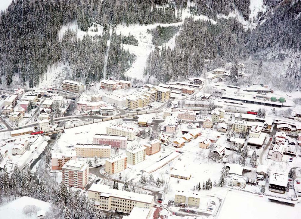 Aerial image - LIDL - Logistikzug auf der Strecke Lambach - Villach in Österreich.