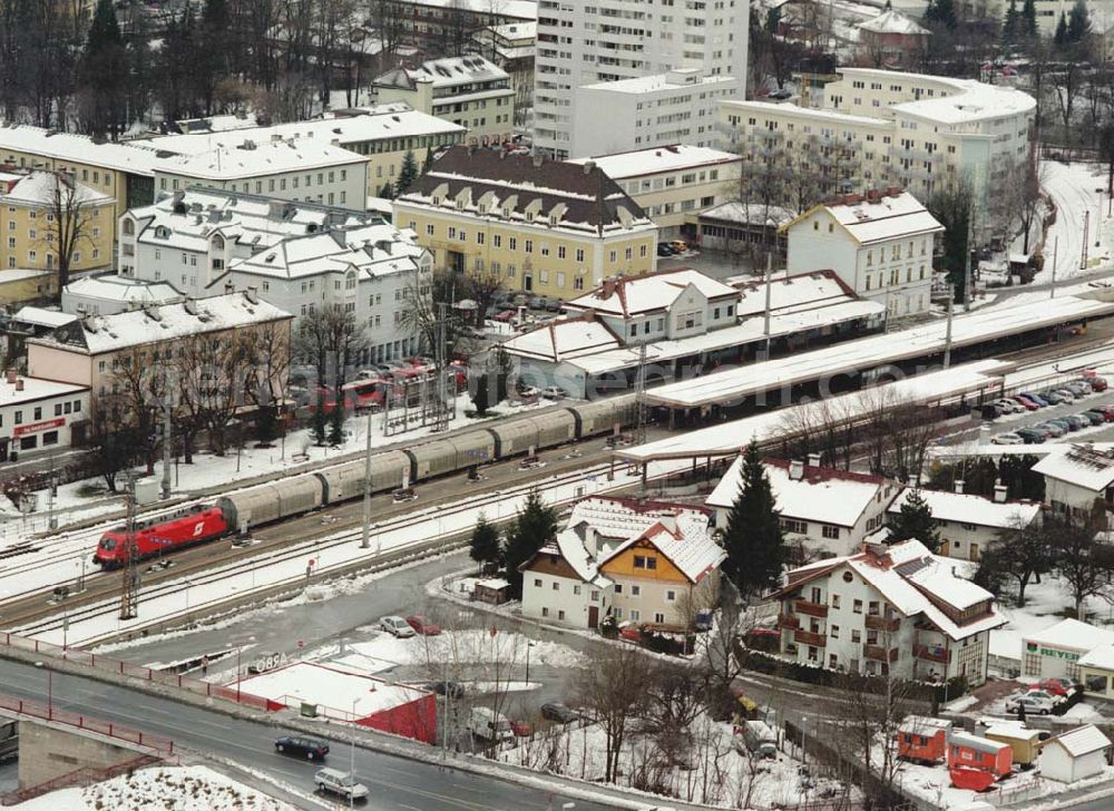 Aerial photograph - LIDL - Logistikzug auf der Strecke Lambach - Villach in Österreich.