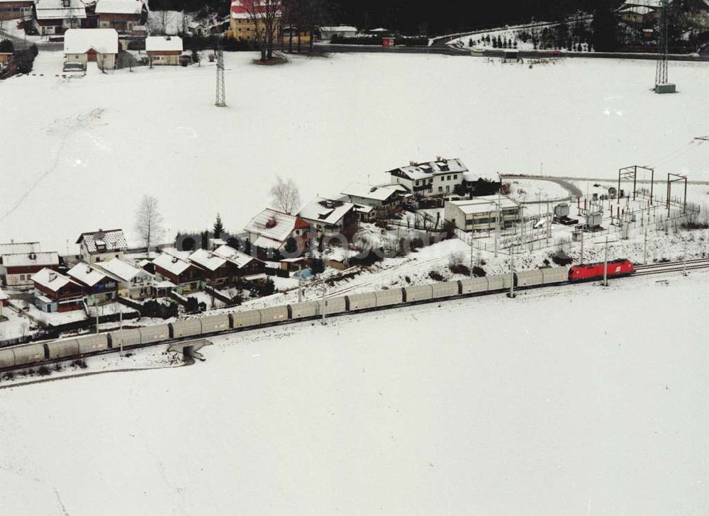 Aerial photograph - LIDL - Logistikzug auf der Strecke Lambach - Villach in Österreich.