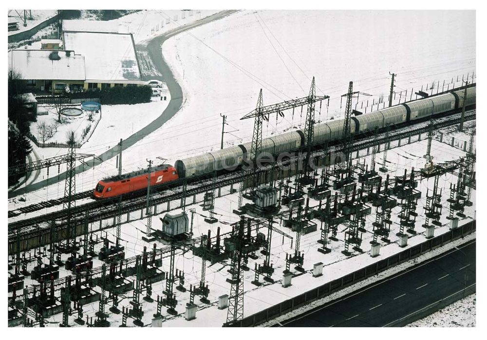 Aerial photograph - LIDL - Logistikzug auf der Strecke Lambach - Villach in Österreich.