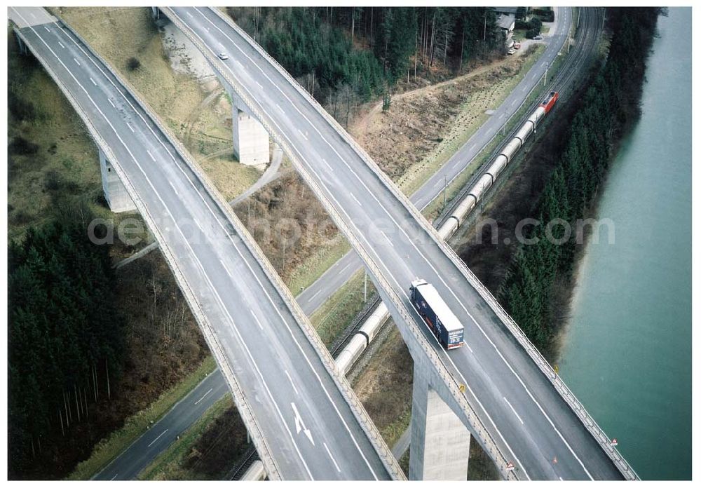 Aerial photograph - LIDL - Logistikzug auf der Strecke Lambach - Villach in Österreich.