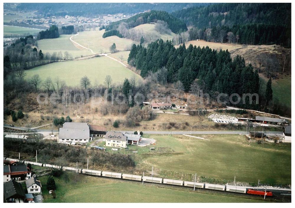 Aerial image - LIDL - Logistikzug auf der Strecke Lambach - Villach in Österreich.