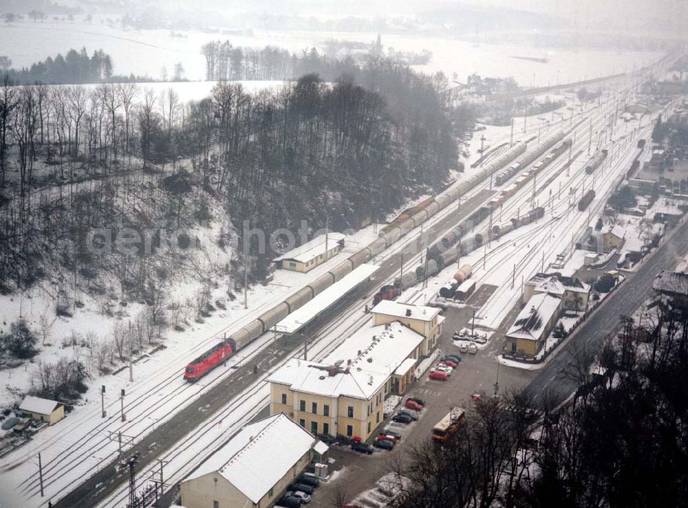 Österreich from above - LIDL - Logistikzug auf der Strecke Lambach - Villach in Österreich.