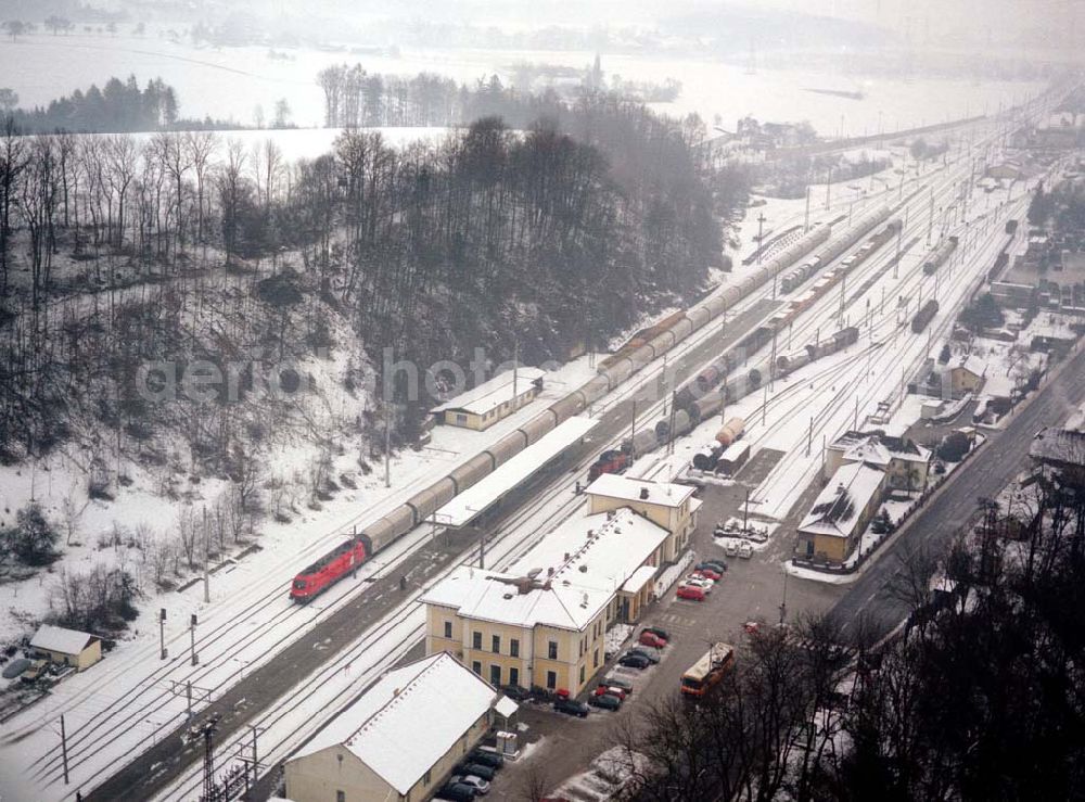 Österreich from the bird's eye view: LIDL - Logistikzug auf der Strecke Lambach - Villach in Österreich.