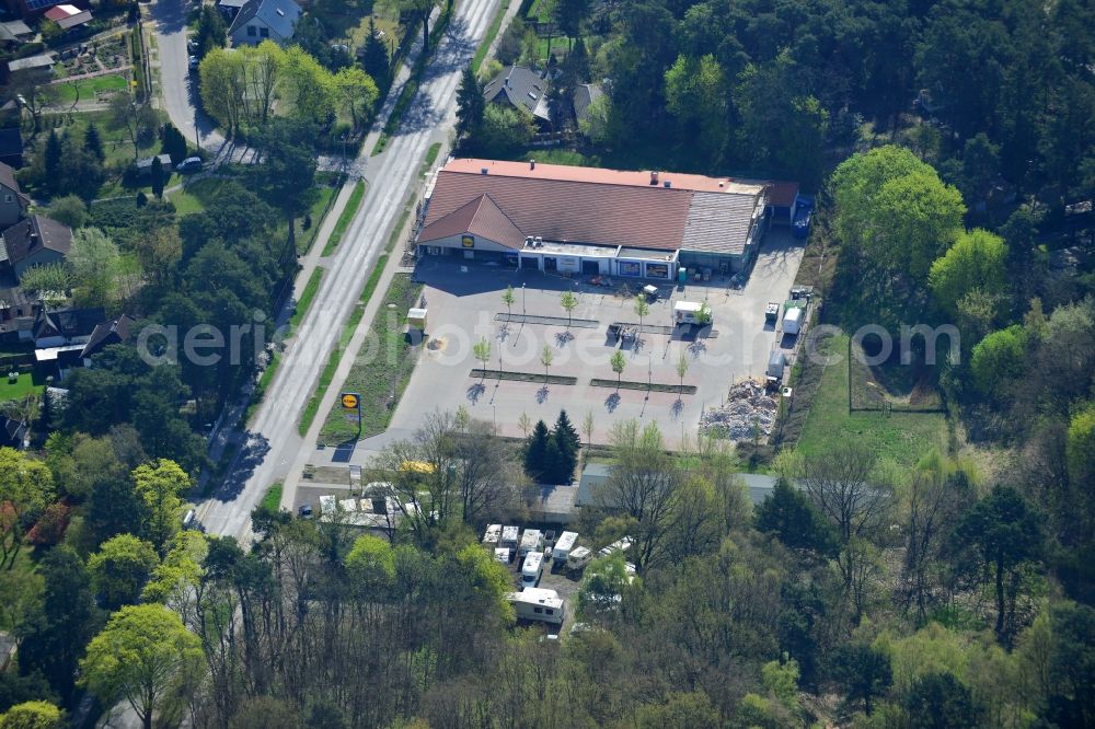 Aerial image Falkensee - LIDL Supermarket at the Falkenhagener street in Falkensee in Brandenburg