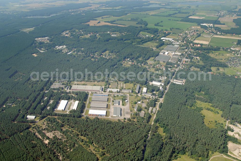 Aerial image Kloster Lehnin OT Damsdorf - Blick auf die Liegenschaft der ehemaligen Bundeswehr- Kaserne Damsdorf an der Göhlsdorfer Straße in 14797 Kloster Lehnin. Die ursprüngliche NVA - Kaserne soll von der Bundesanstalt für Immobilienaufgaben in ein Gewerbegebiet umgewandelt werden. View of the property of the former army barracks Damsdorf.