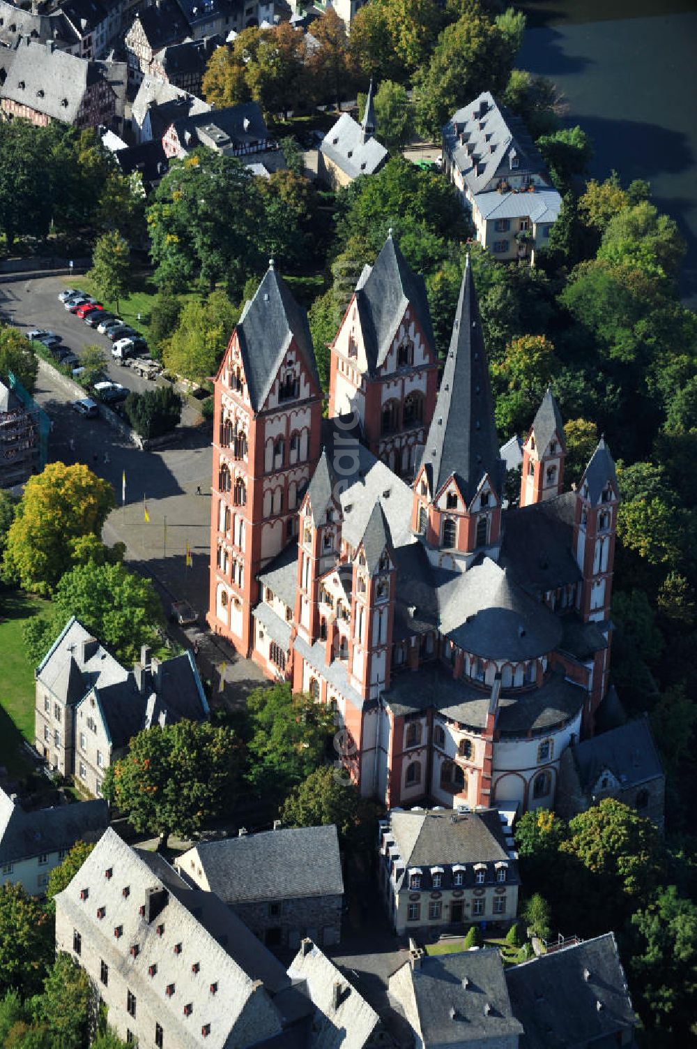 Aerial image Limburg an der Lahn - Views of the cathedral of Limburg, also called Georgsdom above the old town of Limburg in Hesse. The building is now considered one of the most perfect creations of late Romanesque architecture