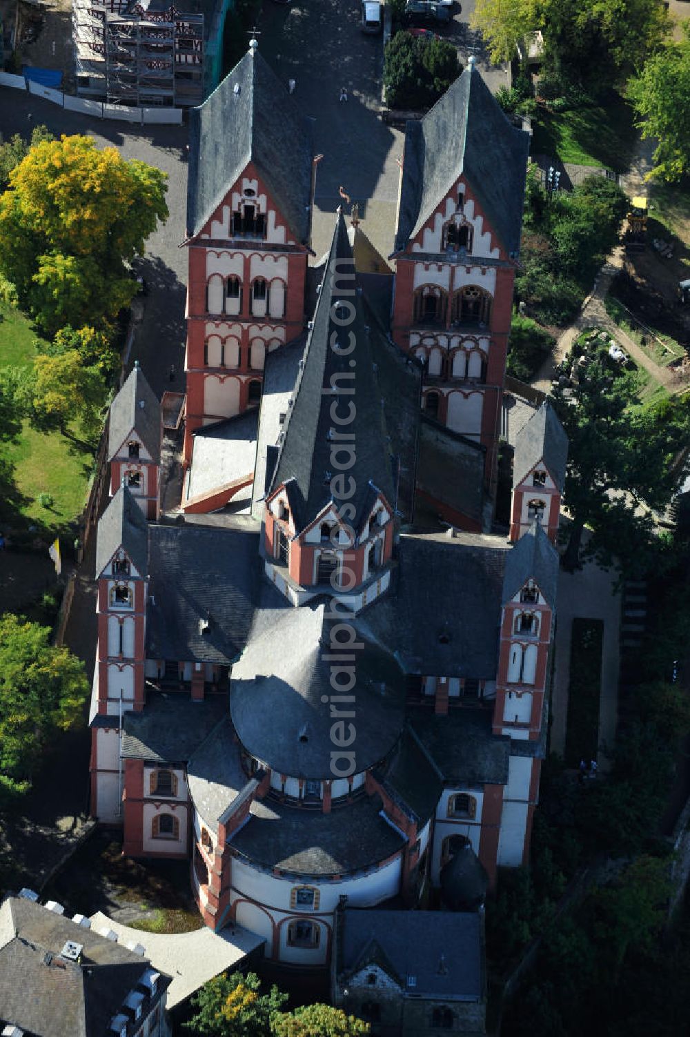 Limburg an der Lahn from the bird's eye view: Views of the cathedral of Limburg, also called Georgsdom above the old town of Limburg in Hesse. The building is now considered one of the most perfect creations of late Romanesque architecture